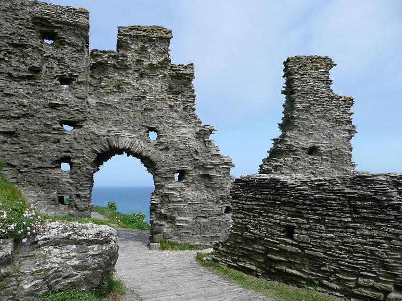 P1000888-  Ruines du chateau Arthur - Tintagel.JPG - Ruines du château d'Arthur - Tintagel